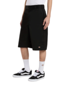 13' LOOSE FIT MULTI POCKET SHORT