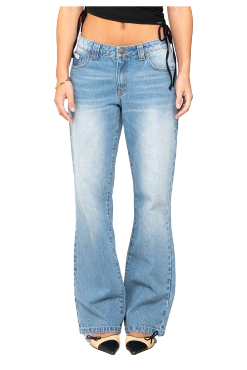 LOW RISE STRAIGHT LEG DENIM JEAN
