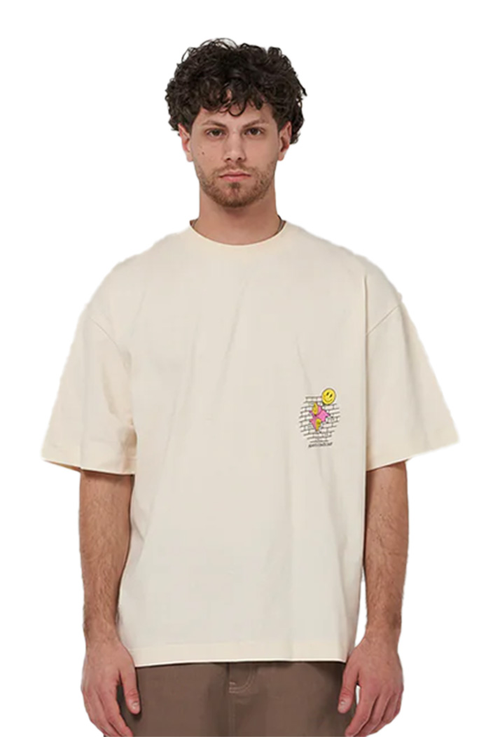 HAPPY ESCAPE BOX FIT TEE