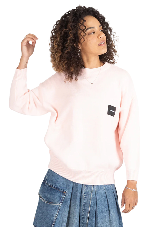 BADGE KNIT CREW