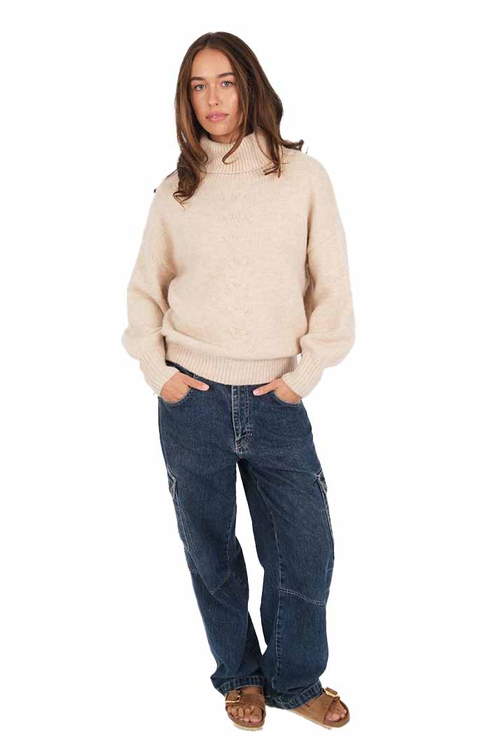 CABLE KNIT