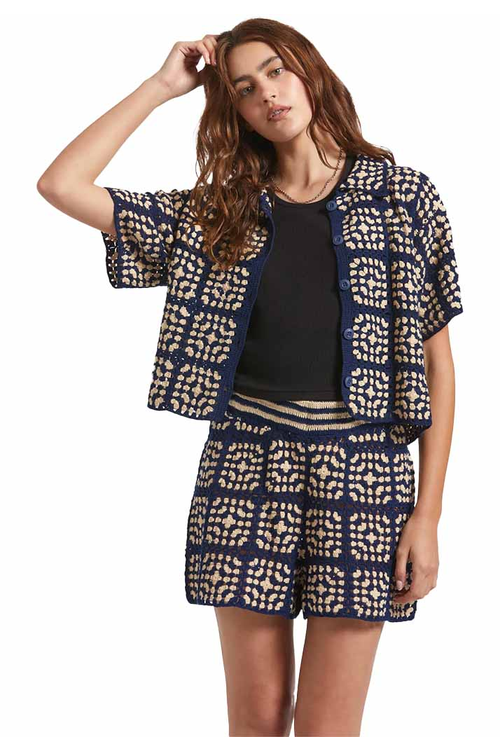 CROCHET SS BUTTON DOWN