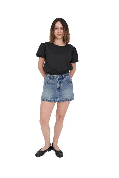 LIN IN AIRY TOP